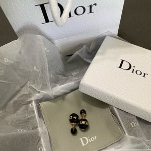Dior Tribal earrings ✨🖤